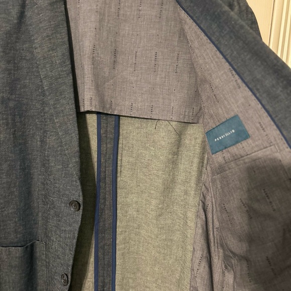 46R Perry Ellis slim fit stretch blazer jacket. Never worn, still has tags. - Picture 2 of 3